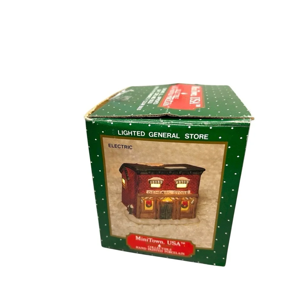 Mini Town Is Lighted General Store Porcelain Lighted‎ Christmas Decoration